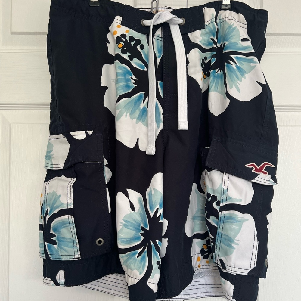Men’s Hollister SwimTrunks/Shorts Size 32
